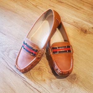 LIKE NEW: ELEGANT LOAFERS